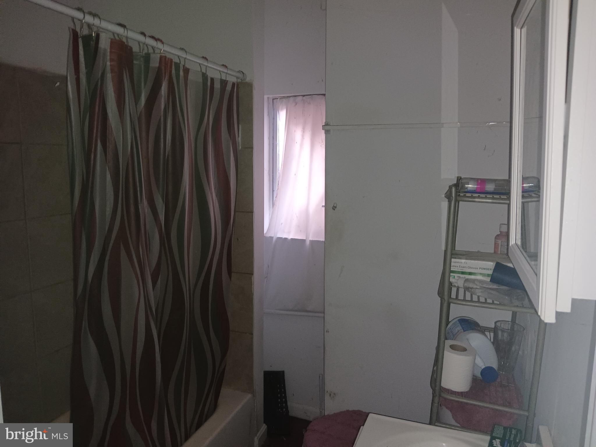 2015 N SMALLWOOD STREET