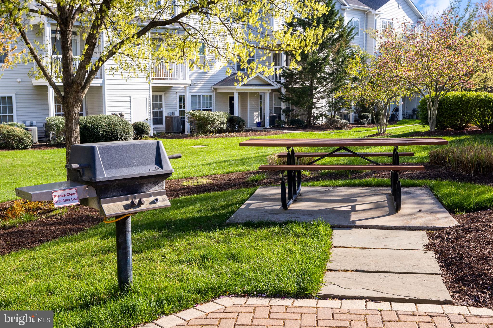 FOX MILL STATION - Residential
