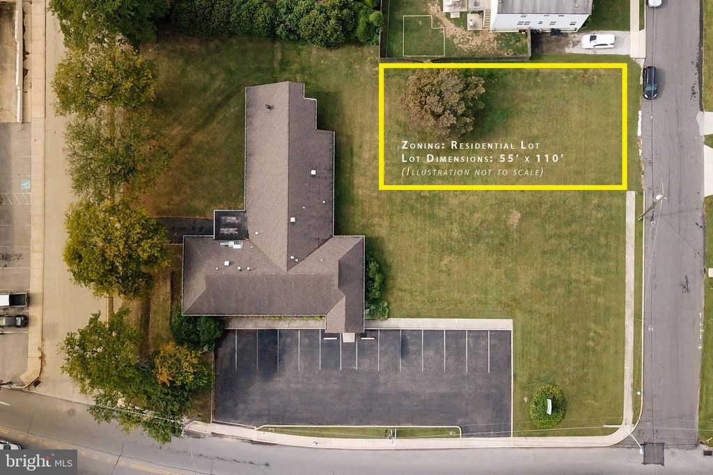 Photo of 1828 5th Avenue, FOLSOM, PA 19033 (MLS # PADE2100928)