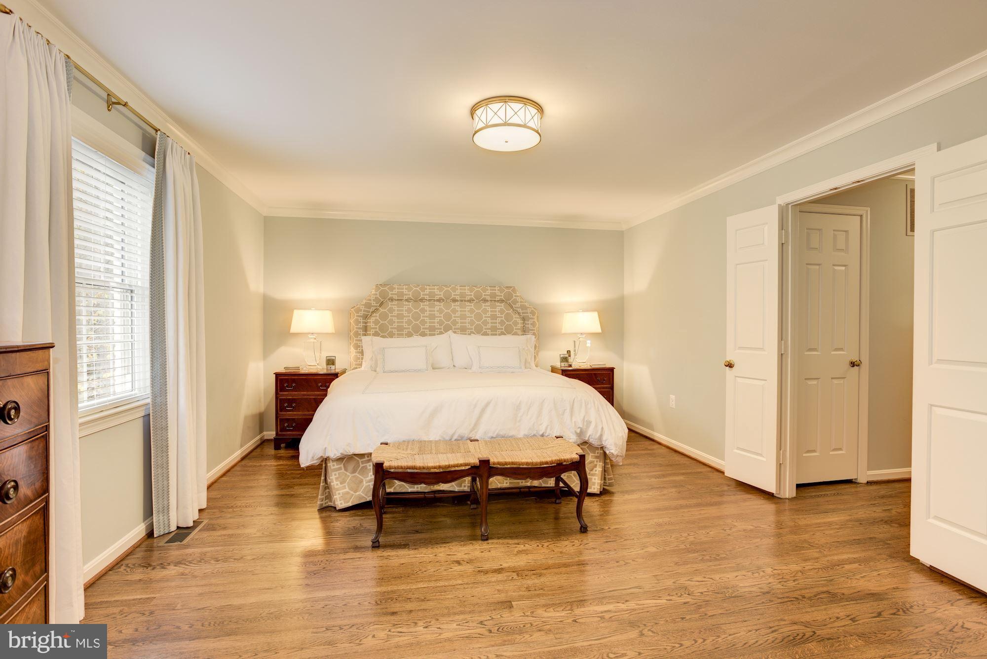 RIVER FALLS - Residential