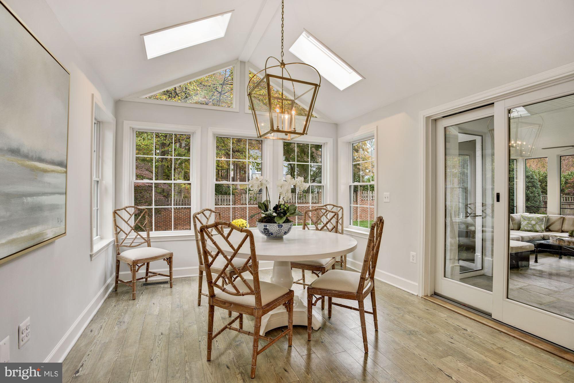 RIVER FALLS - Residential