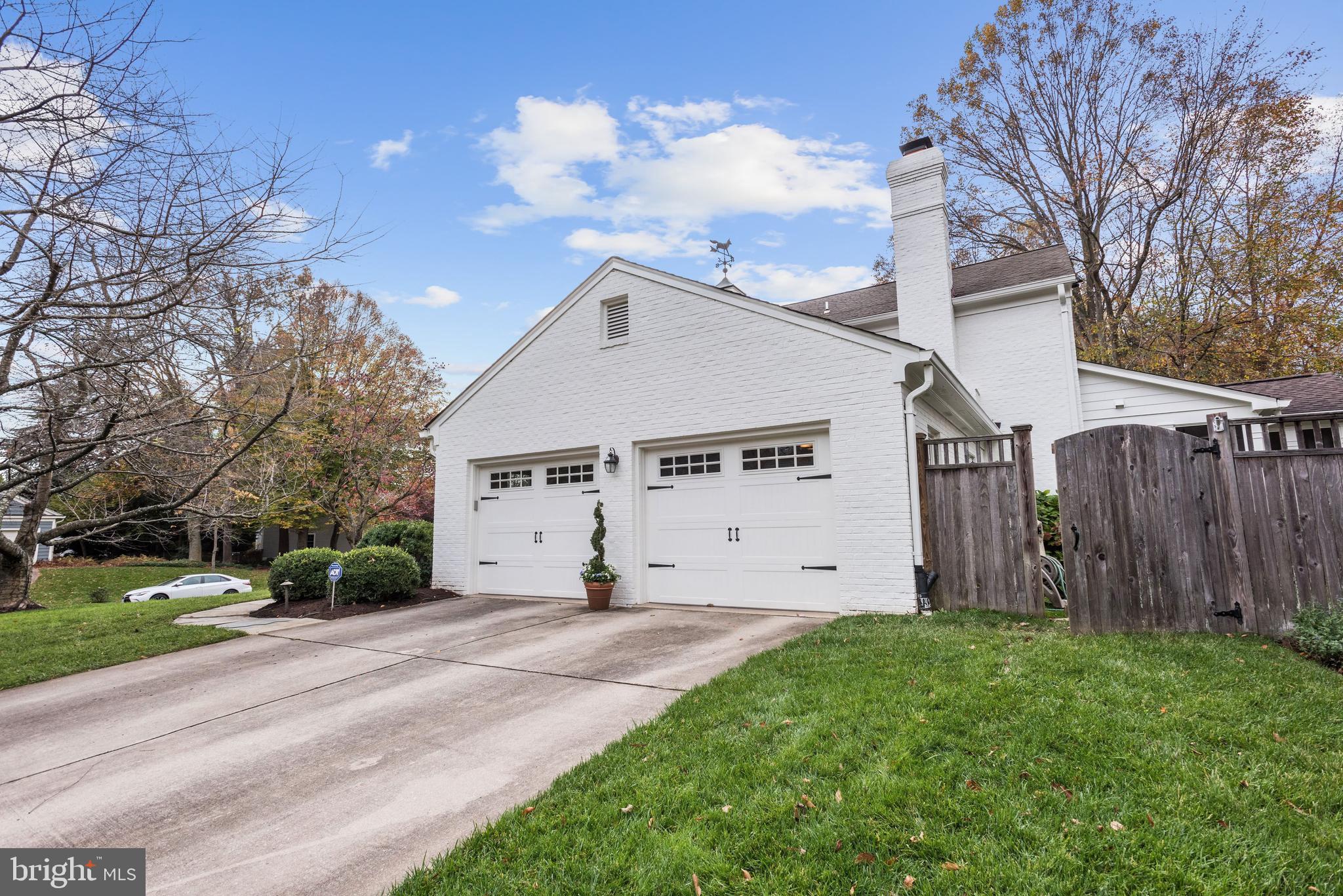 RIVER FALLS - Residential