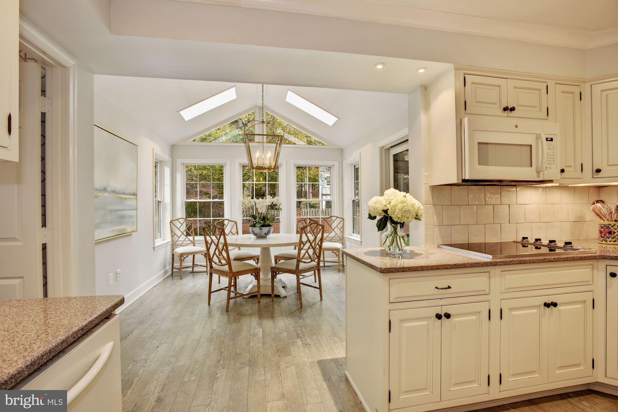 RIVER FALLS - Residential