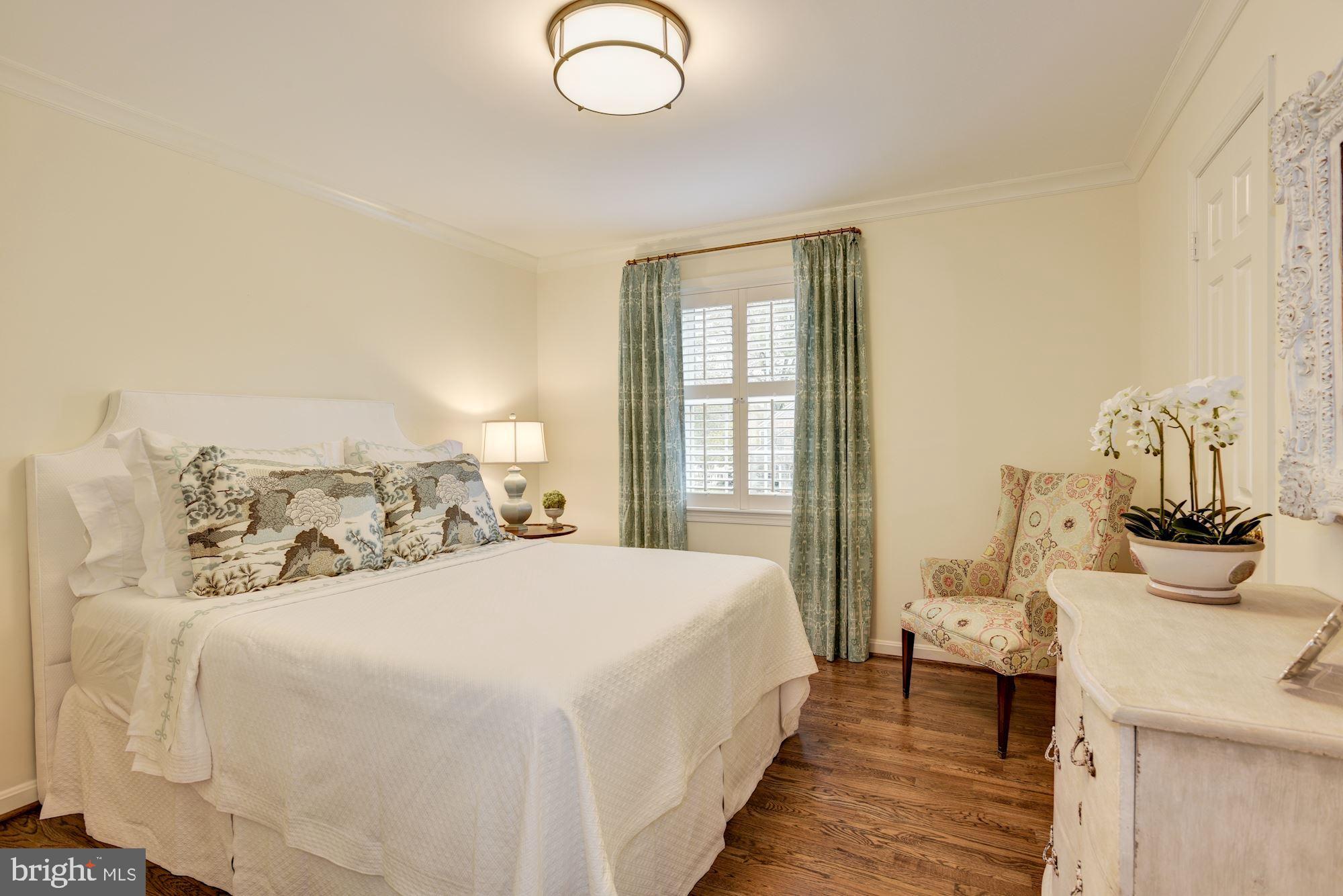 RIVER FALLS - Residential