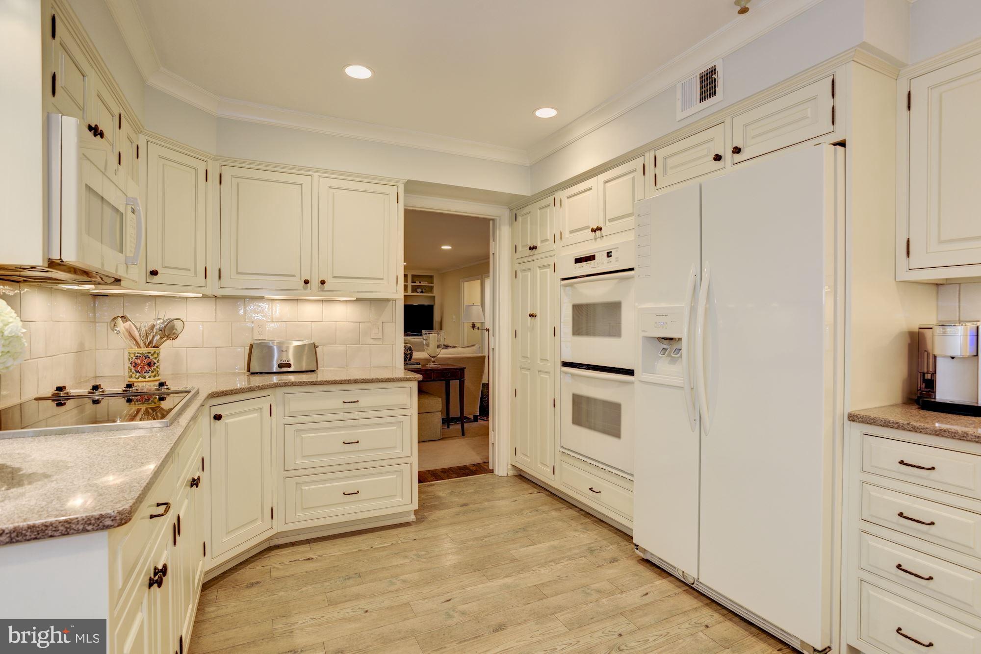 RIVER FALLS - Residential