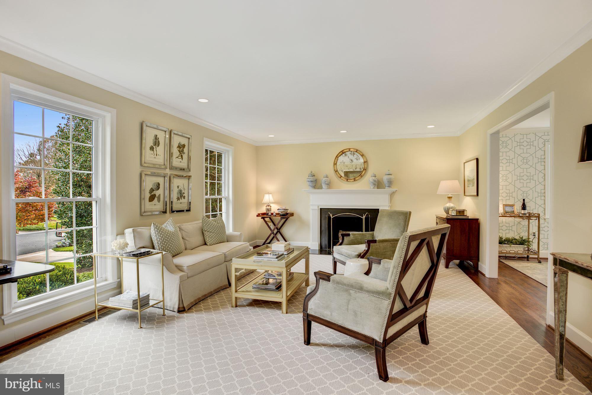 RIVER FALLS - Residential