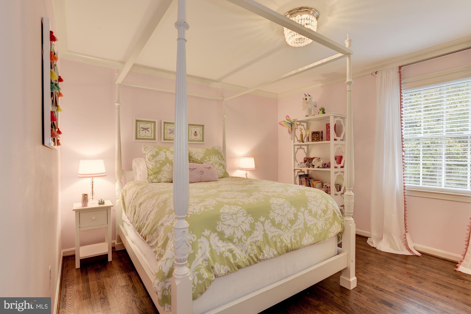 RIVER FALLS - Residential