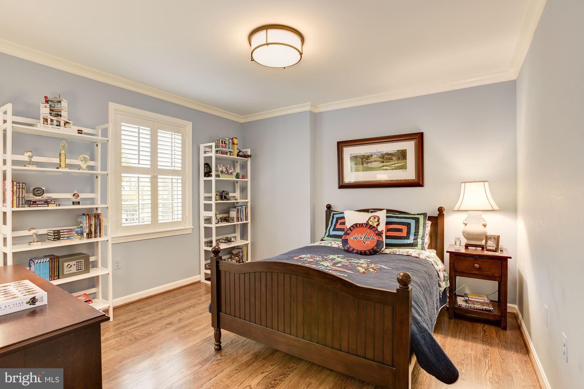 RIVER FALLS - Residential