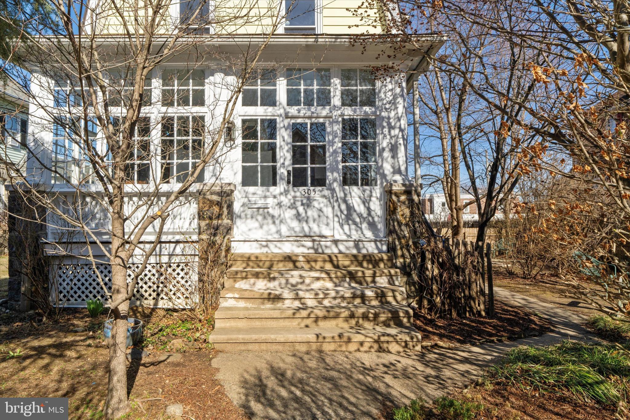 305 GRAYLING AVENUE