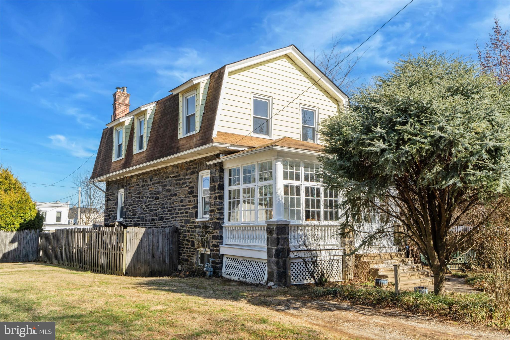 305 GRAYLING AVENUE