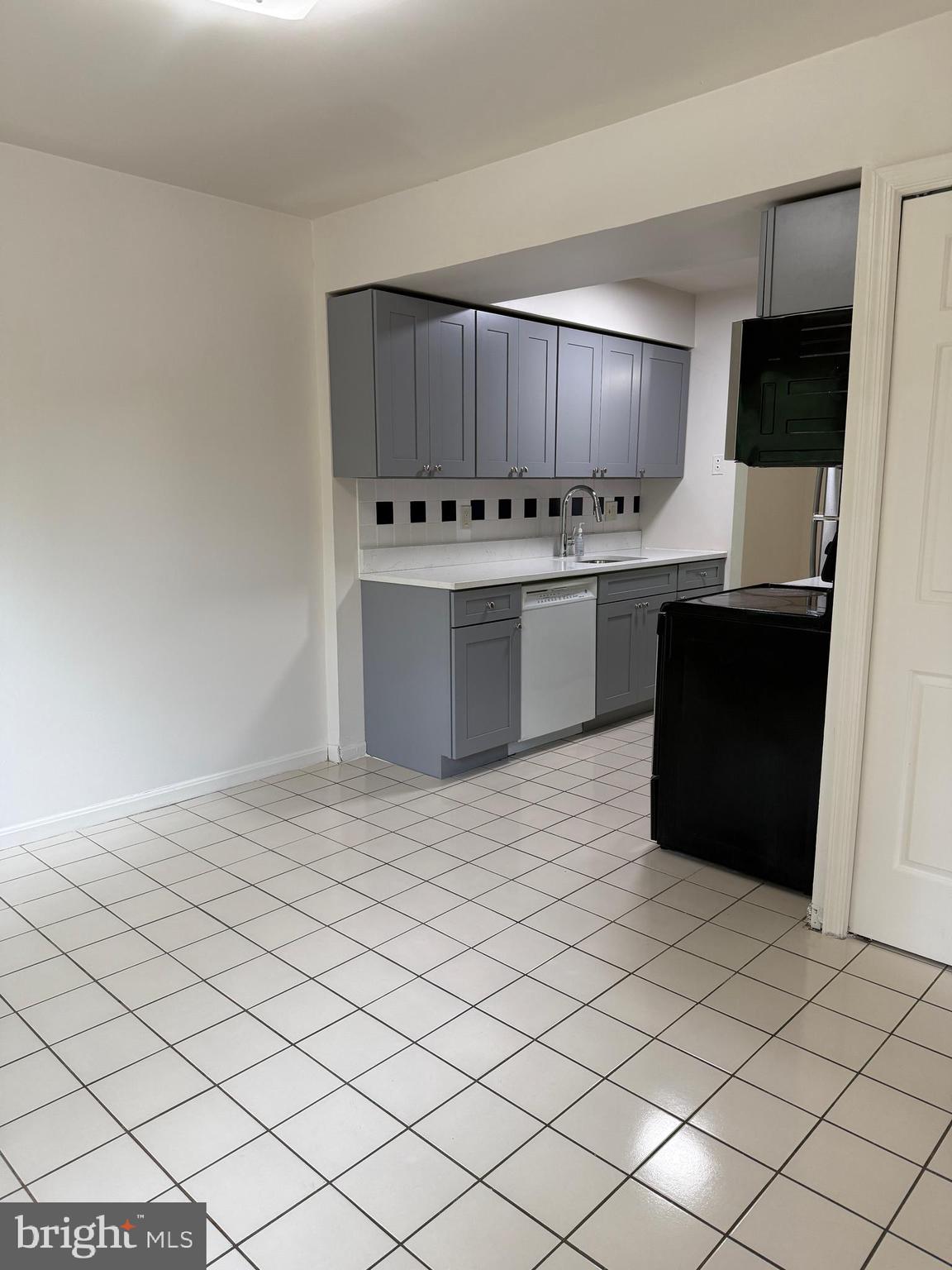 KEENE MILL WOODS - Residential Lease