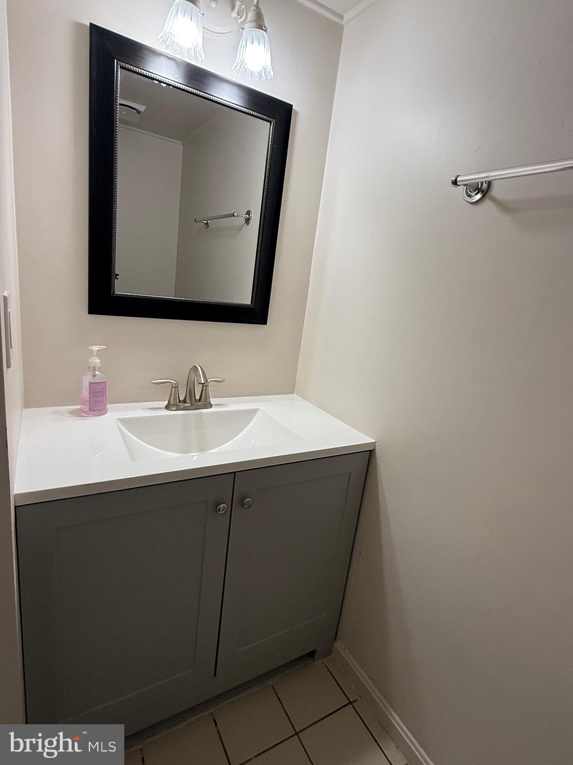 KEENE MILL WOODS - Residential Lease