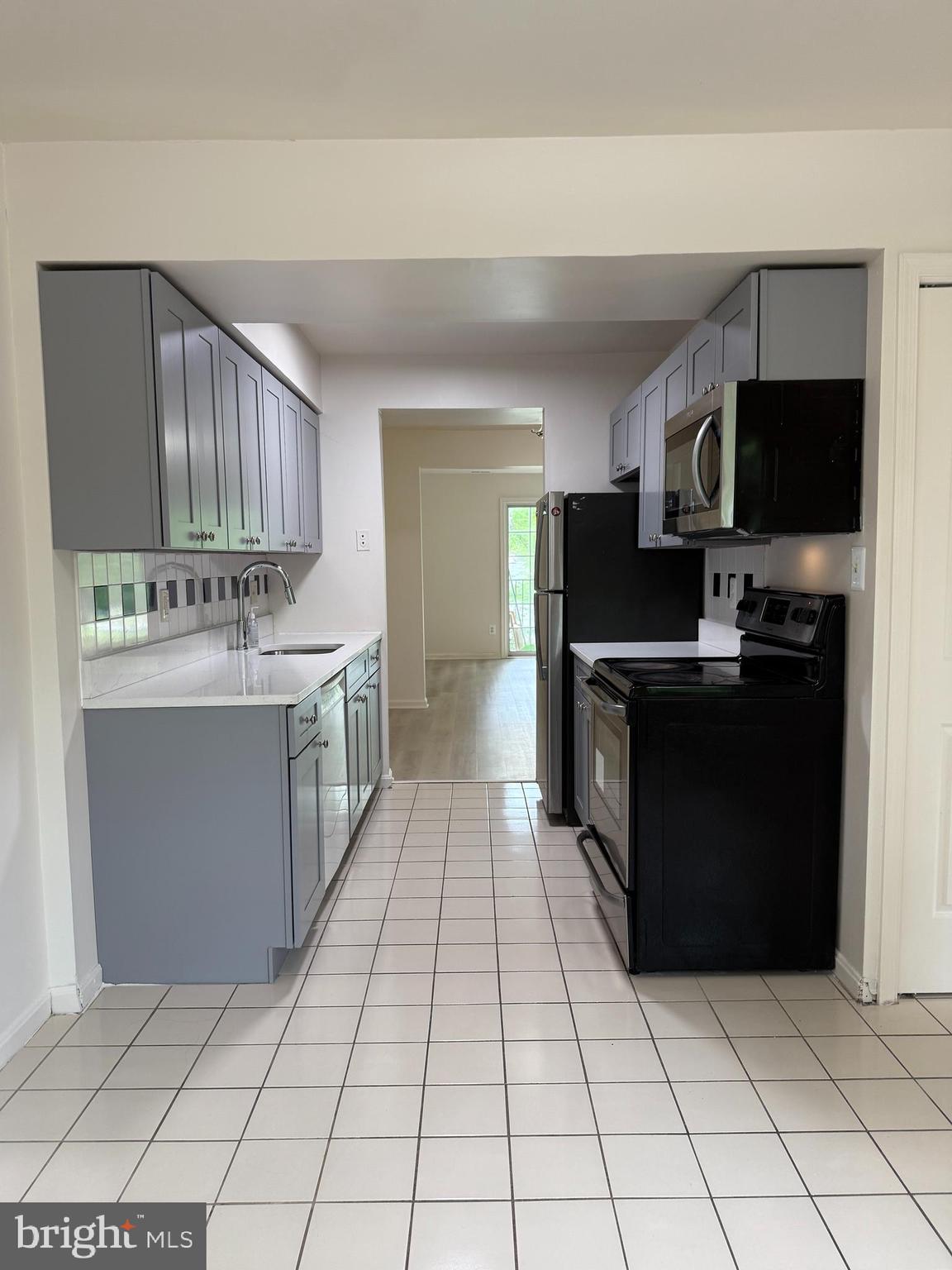 KEENE MILL WOODS - Residential Lease