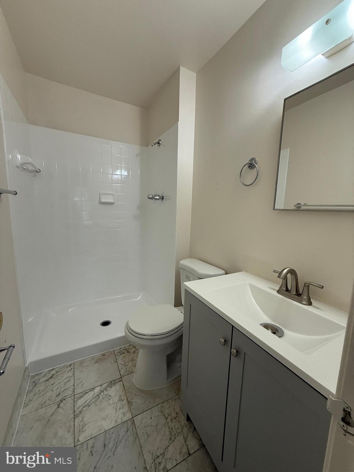 KEENE MILL WOODS - Residential Lease