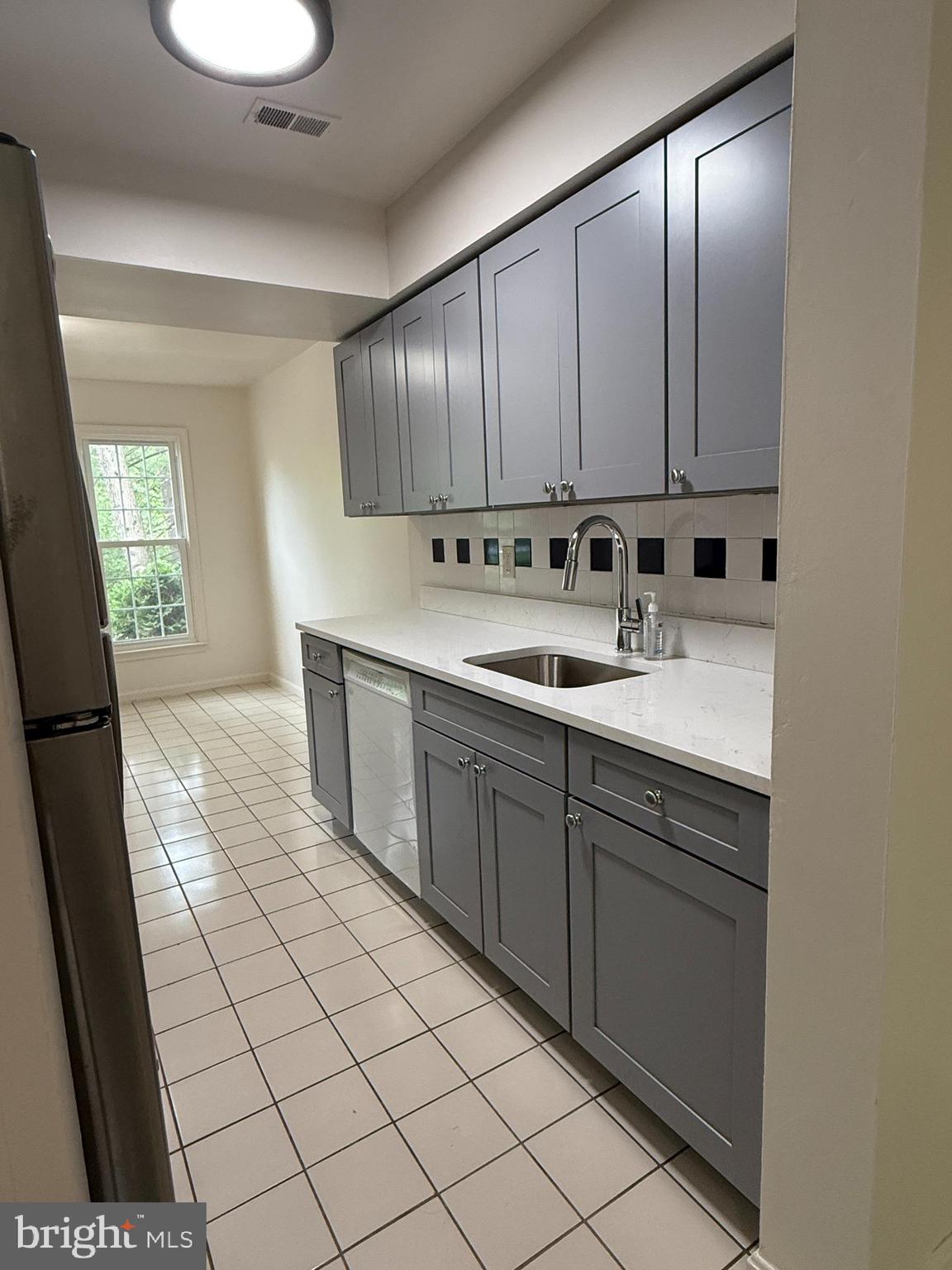 KEENE MILL WOODS - Residential Lease