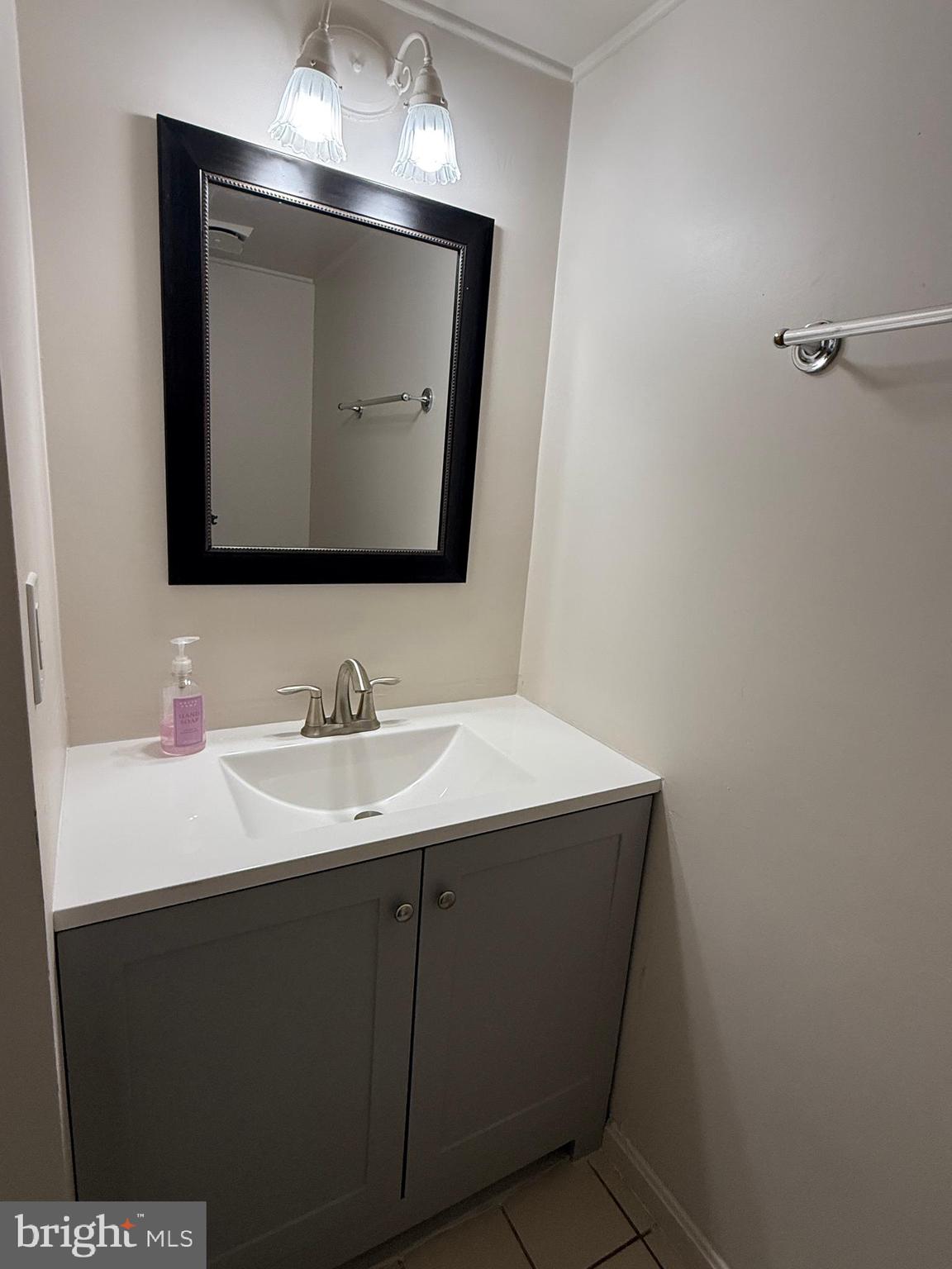 KEENE MILL WOODS - Residential Lease