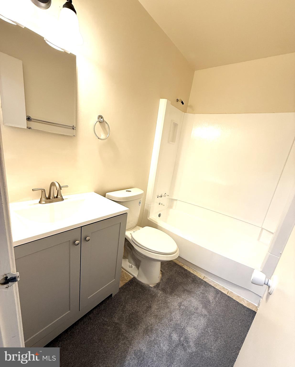 KEENE MILL WOODS - Residential Lease