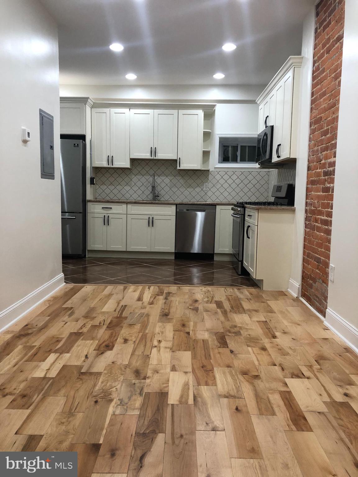 3 bedroom 2 bath with fully loaded kitchen with washer and dryer in unit. Hard wood floors throughout the apartment with central air and central heating. Located between Temple University and Olde Kensington this area has great access to 95 and 76, Fishtown / Northern Liberties, Regional, MFL and BSL transportation. Lease Start August 1st the earliest, 1 Month security deposit due at signing, First month & Last month due before move in.