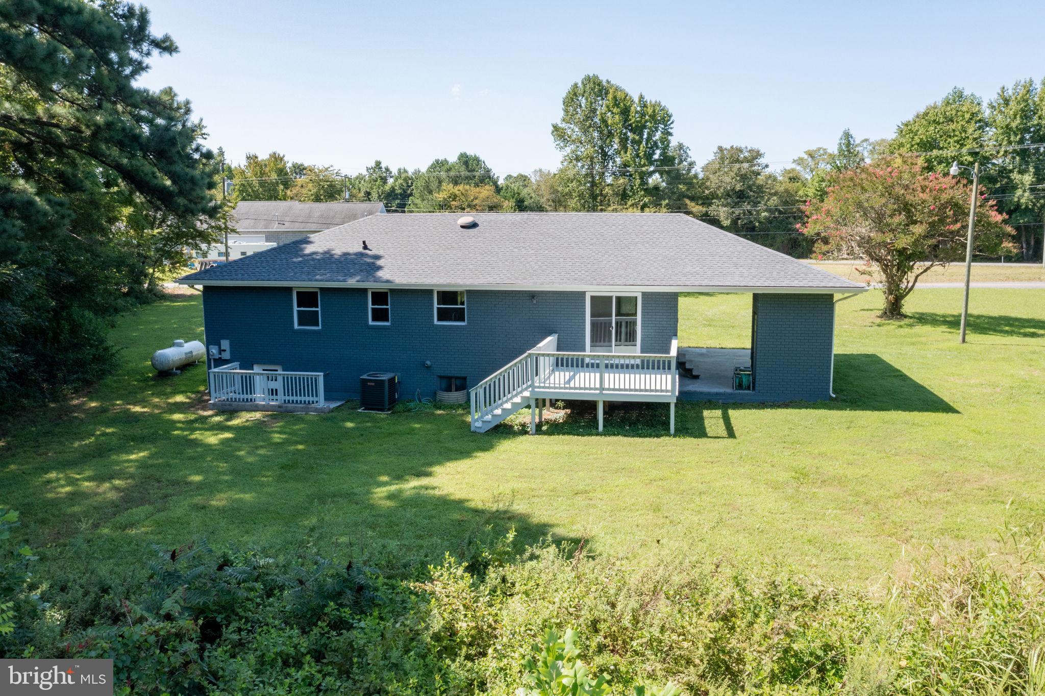 814 AVALON LANE