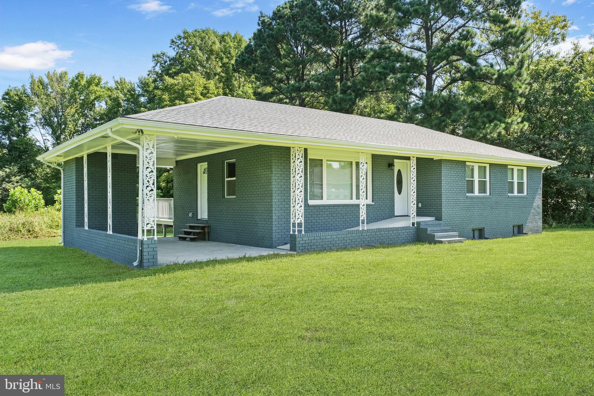 814 AVALON LANE