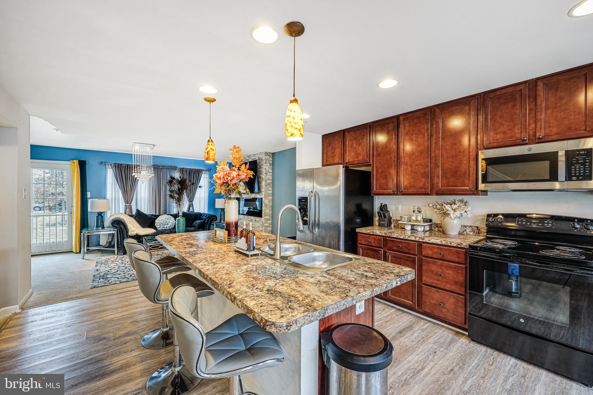 CARRIAGE HILLS TOWNHOUSE - Residential