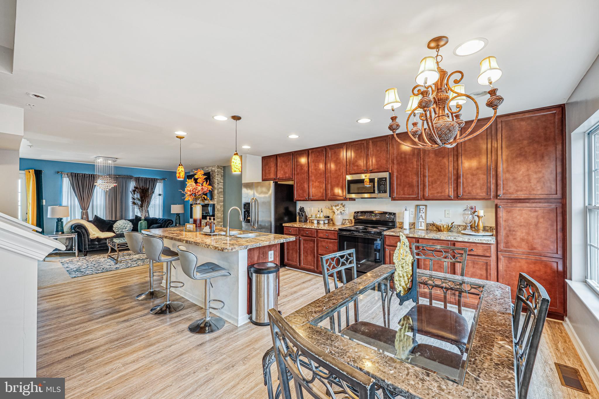 CARRIAGE HILLS TOWNHOUSE - Residential