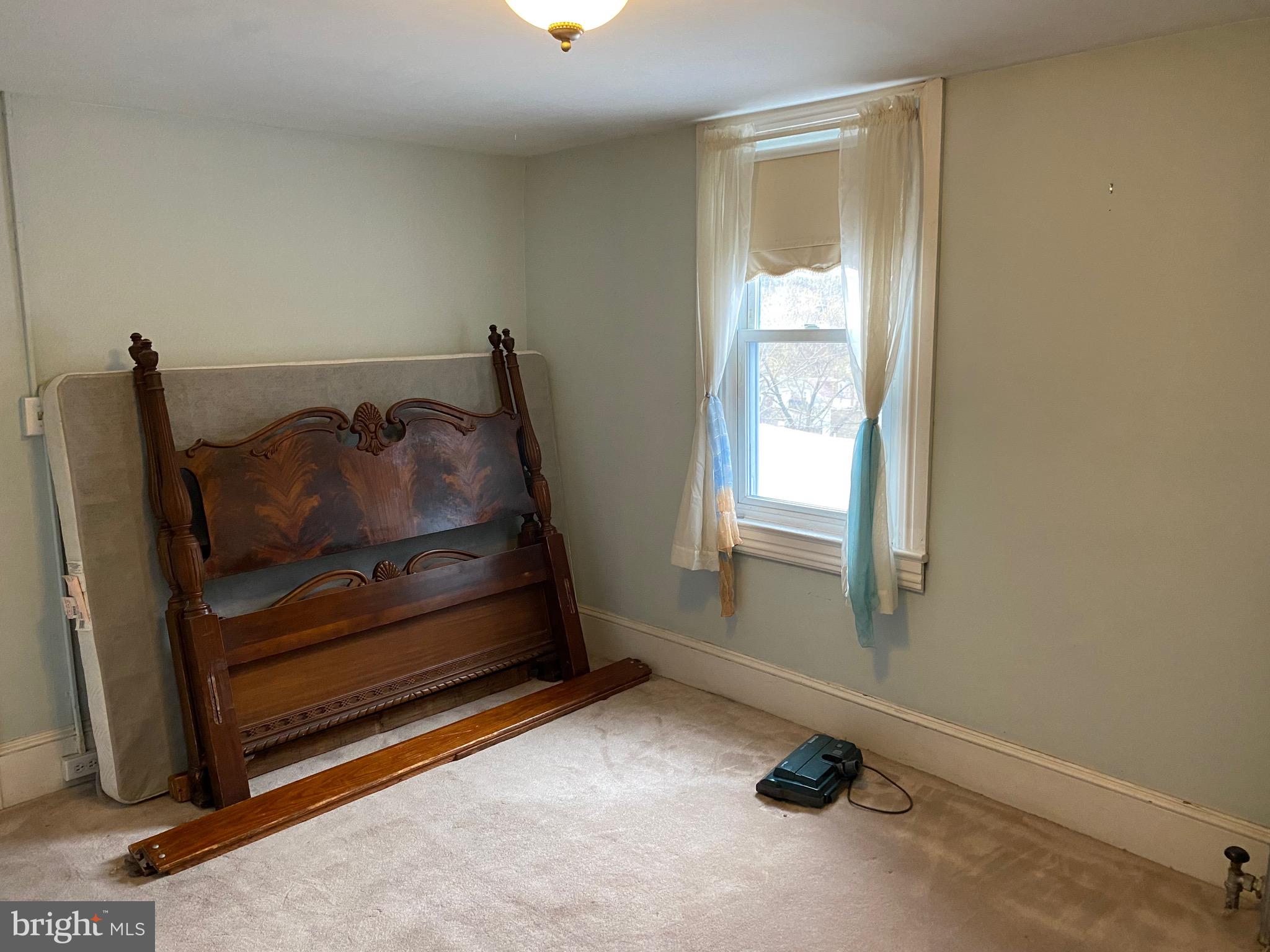 POTTSVILLE - Residential