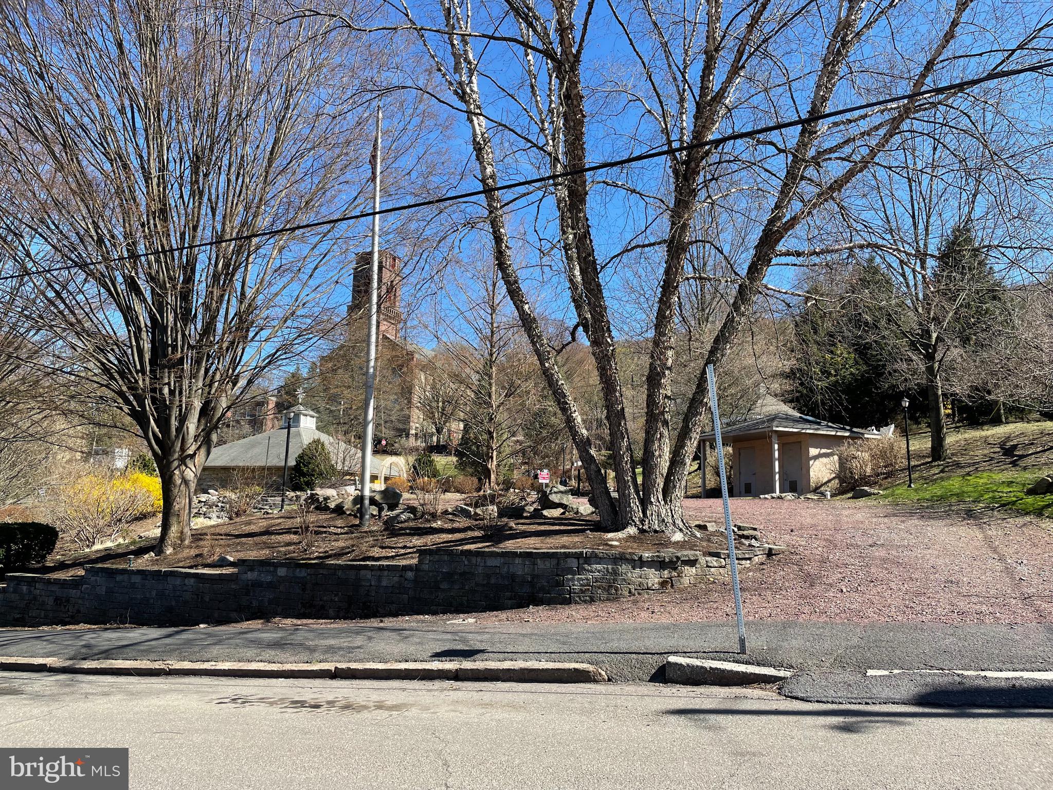 POTTSVILLE - Residential