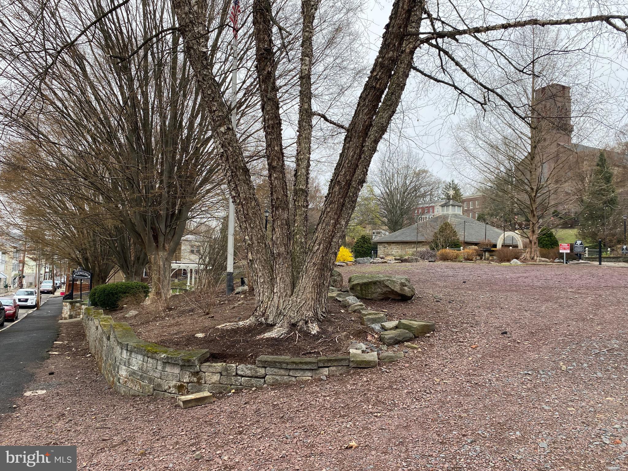 POTTSVILLE - Residential