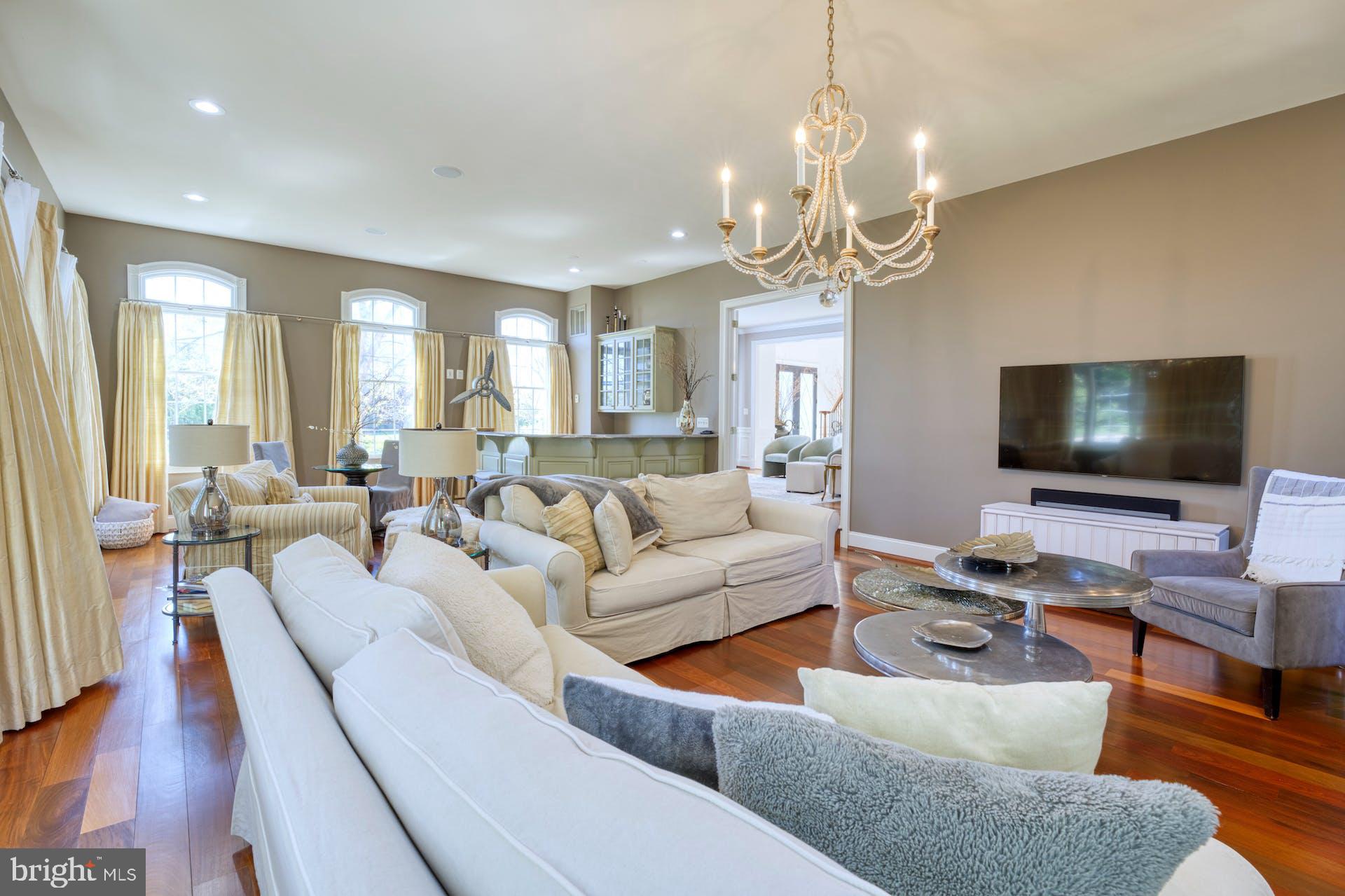 BELMONT COUNTRY CLUB - Residential