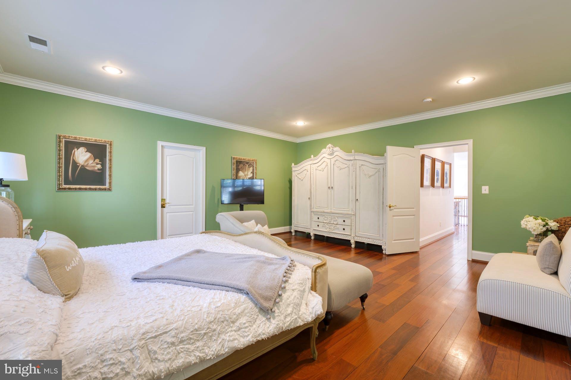 BELMONT COUNTRY CLUB - Residential