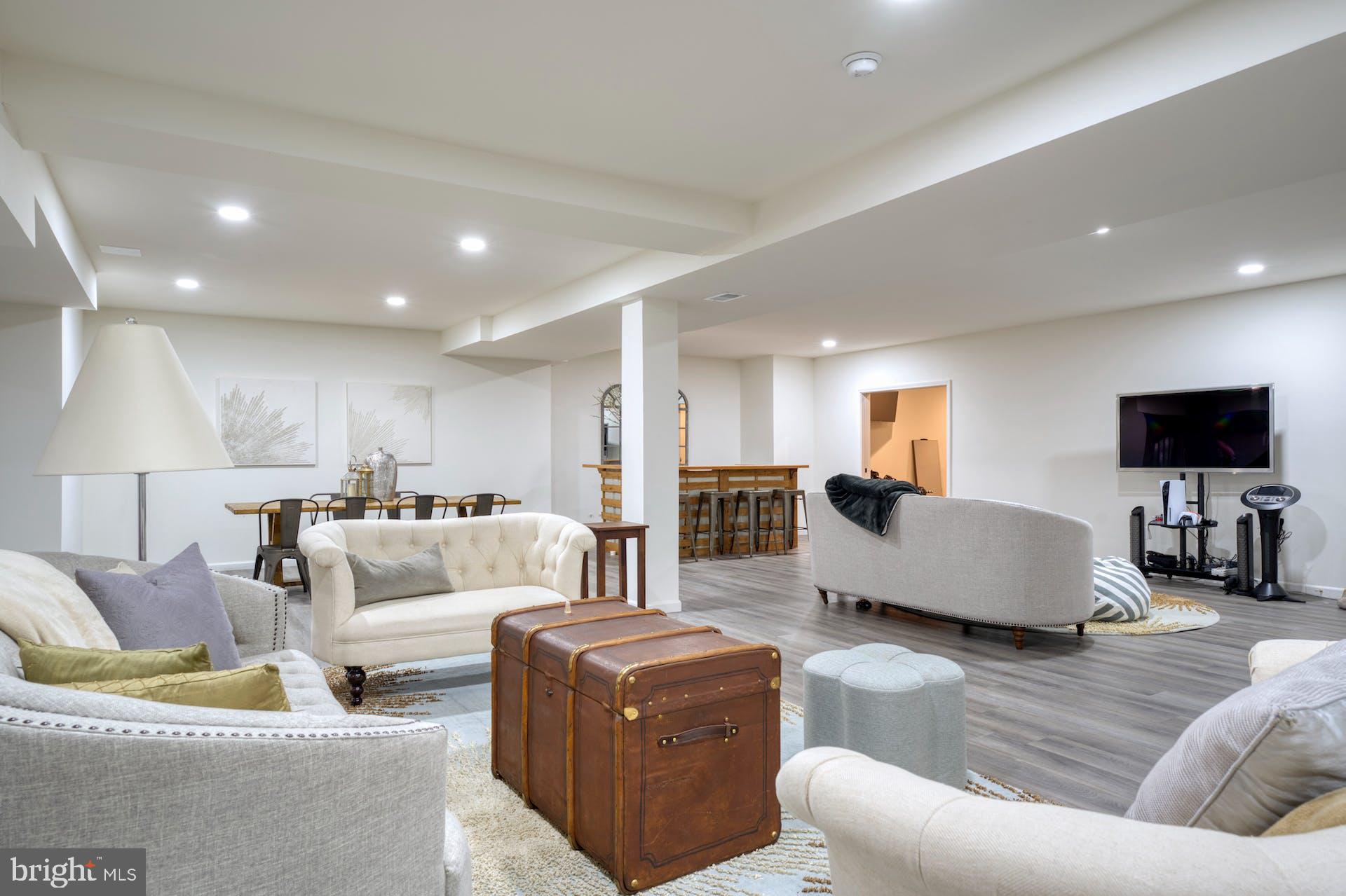 BELMONT COUNTRY CLUB - Residential