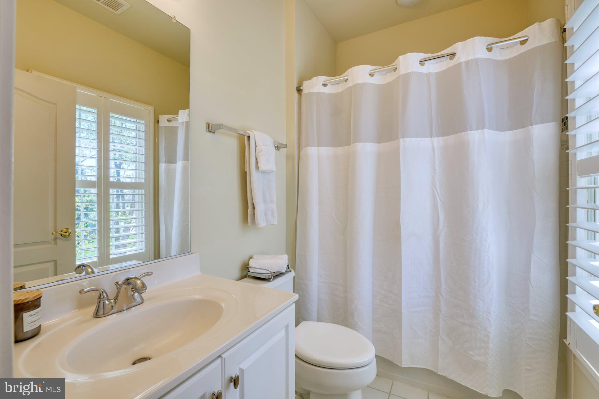 BELMONT COUNTRY CLUB - Residential