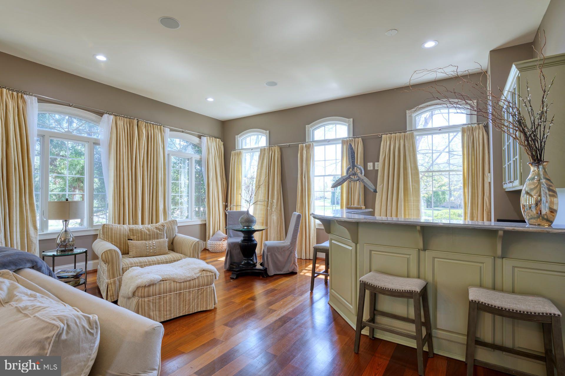 BELMONT COUNTRY CLUB - Residential