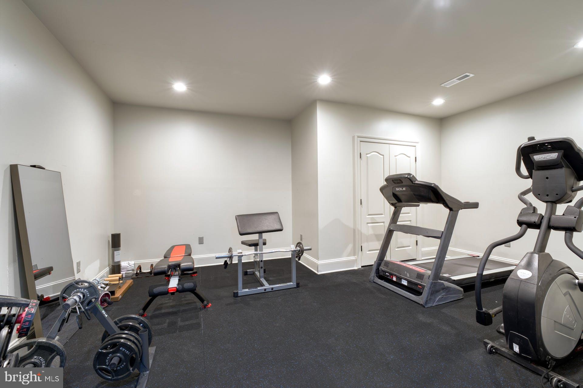 BELMONT COUNTRY CLUB - Residential