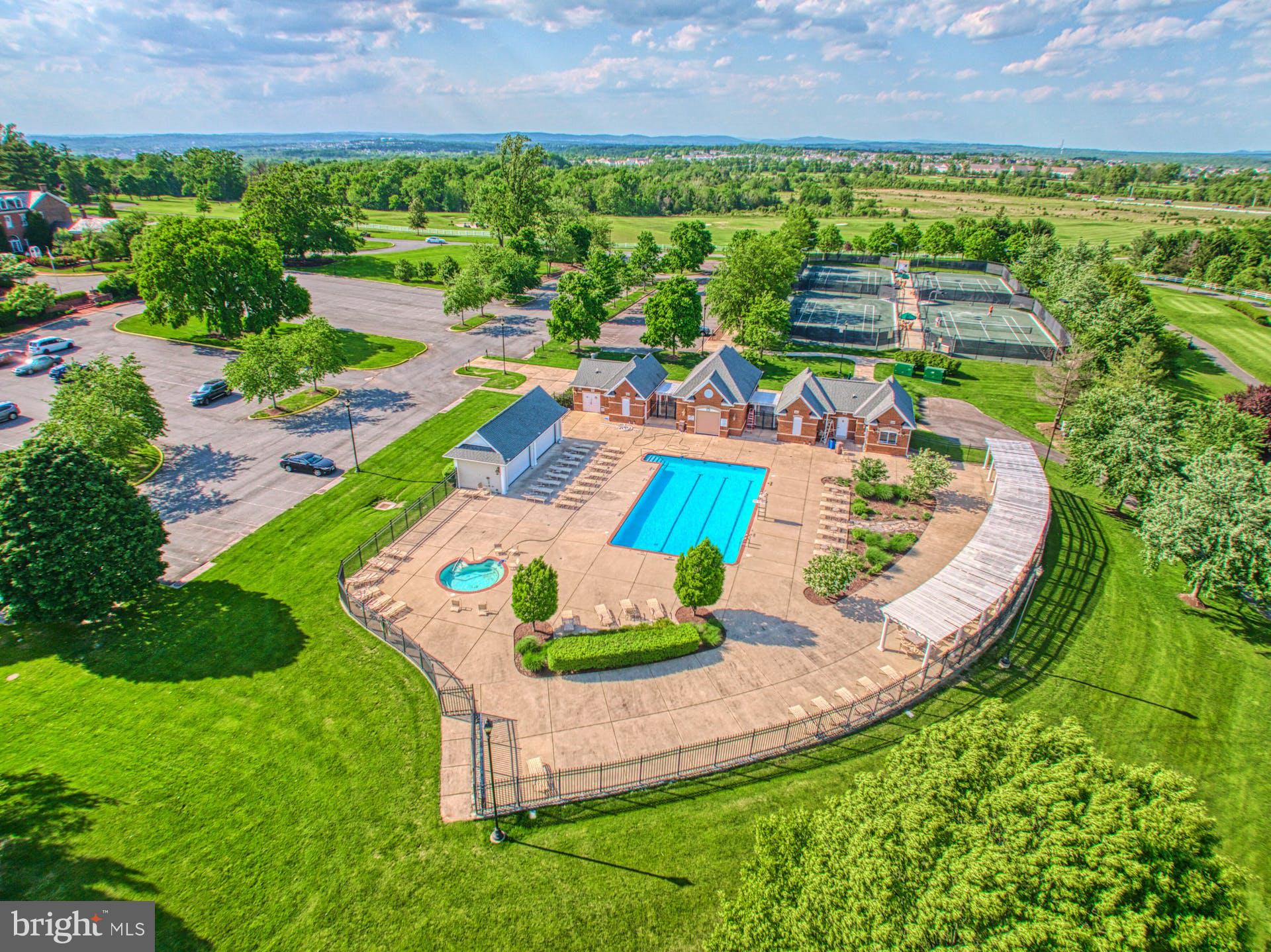 BELMONT COUNTRY CLUB - Residential