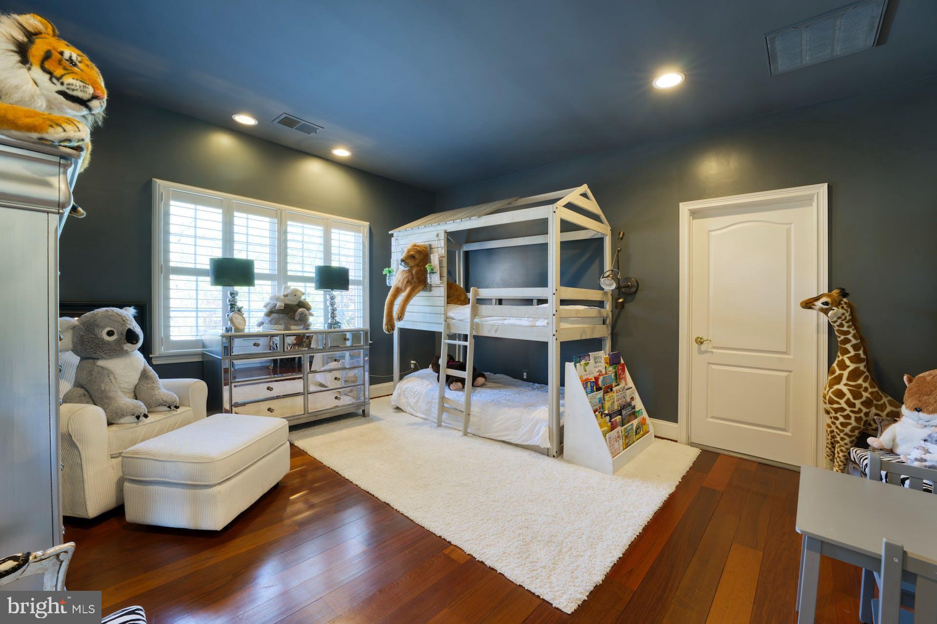 BELMONT COUNTRY CLUB - Residential