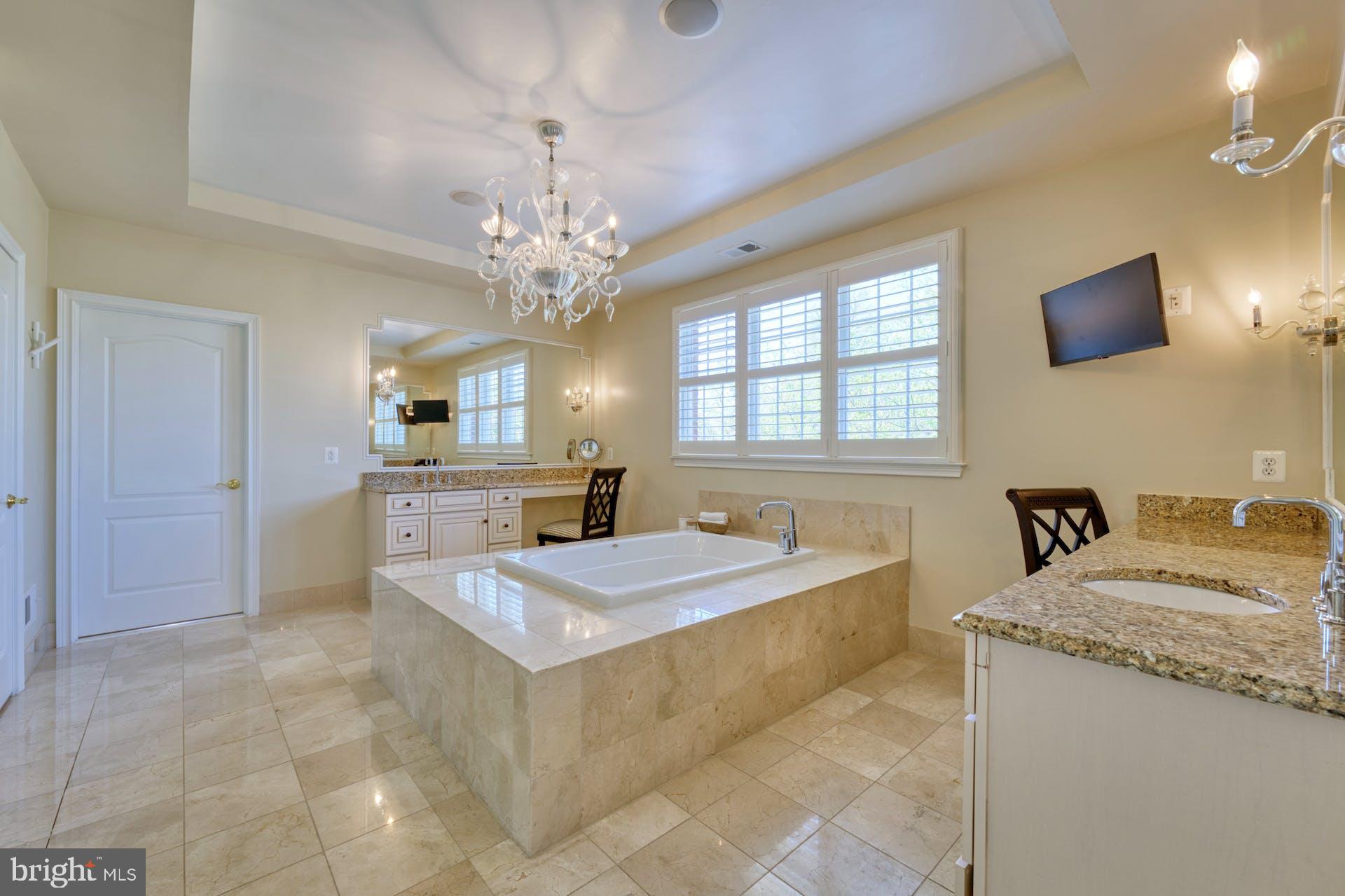 BELMONT COUNTRY CLUB - Residential