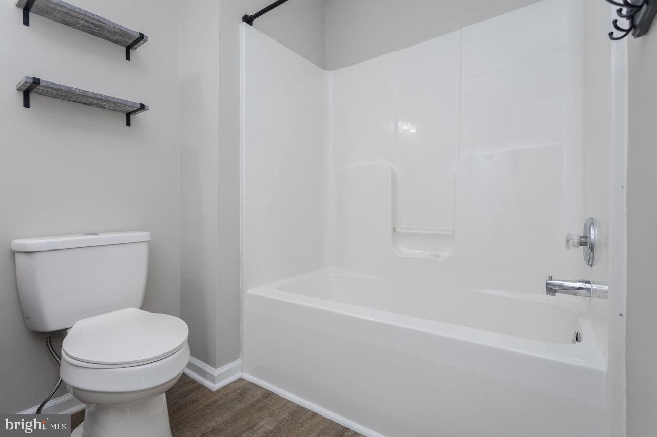 MADISON VILLAGE - Residential