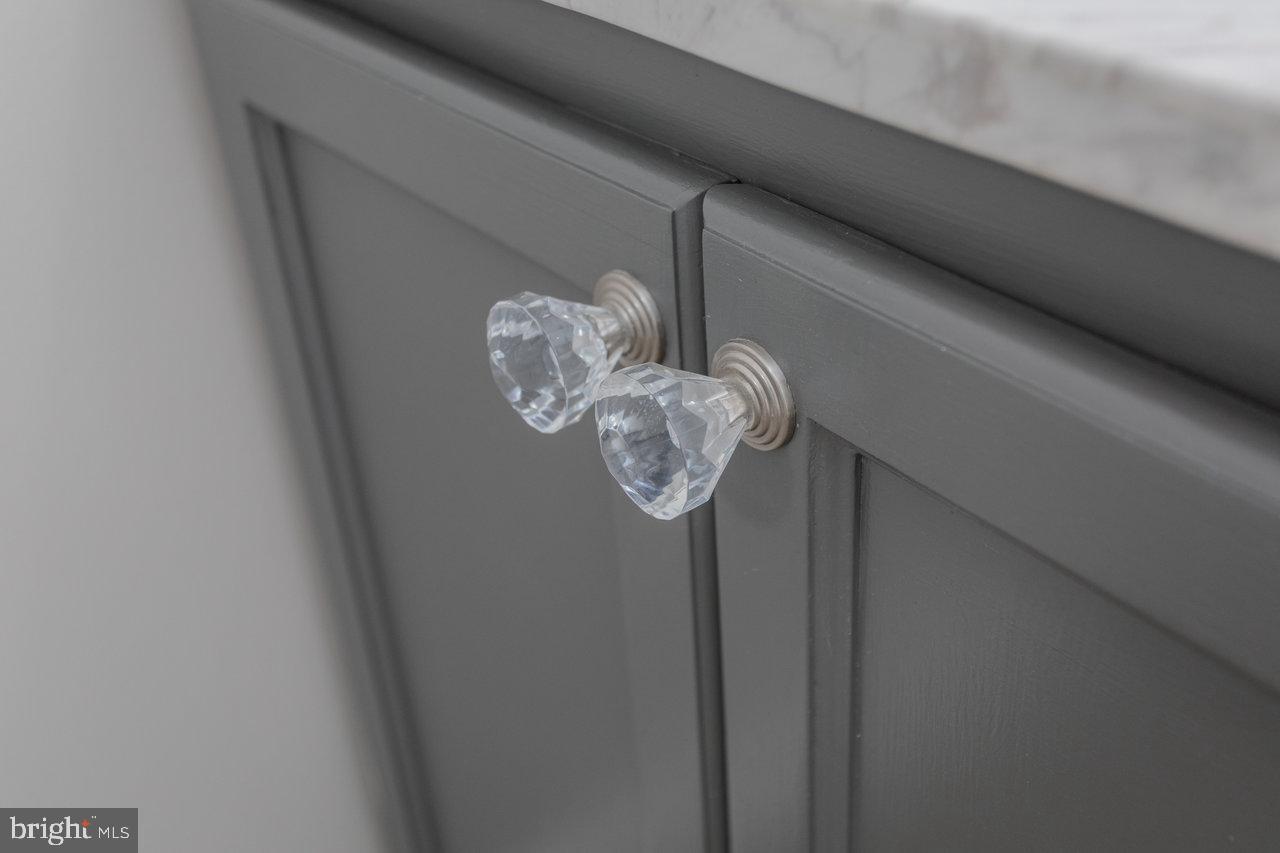 MADISON VILLAGE - Residential