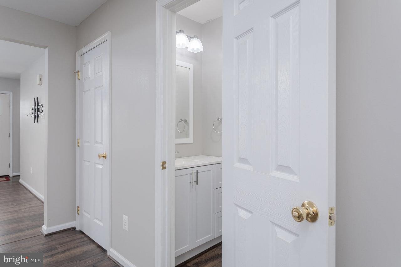 MADISON VILLAGE - Residential