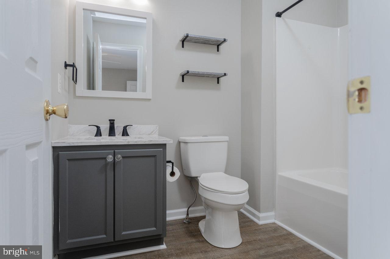 MADISON VILLAGE - Residential