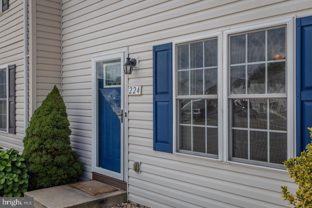 MADISON VILLAGE - Residential