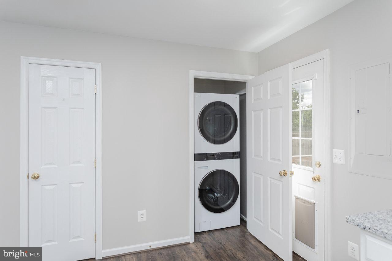 MADISON VILLAGE - Residential