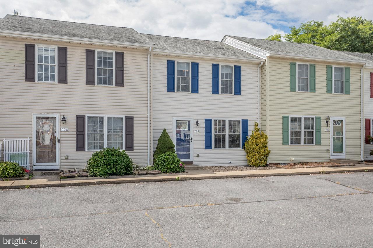 MADISON VILLAGE - Residential