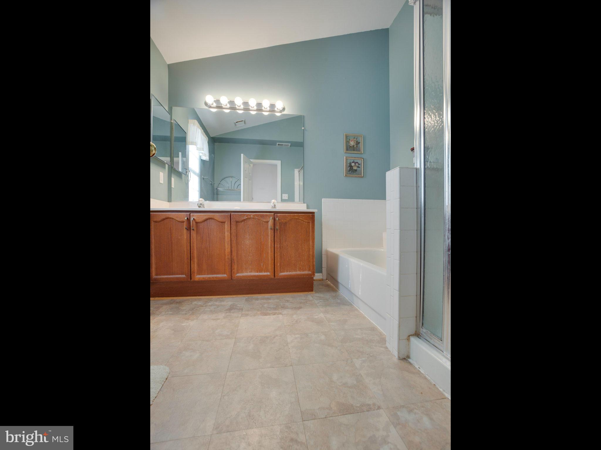 POTOMAC LAKES - Residential