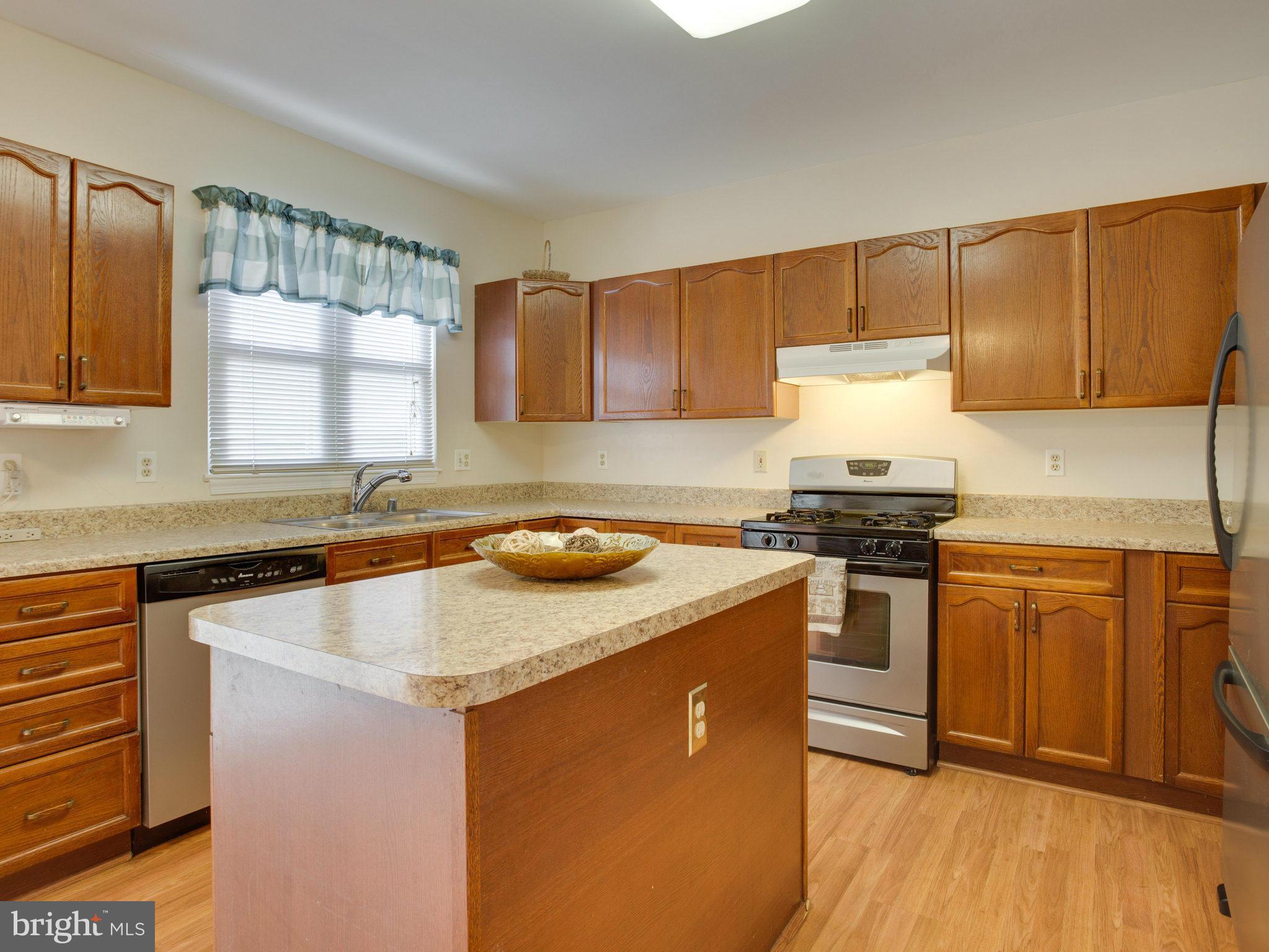 POTOMAC LAKES - Residential