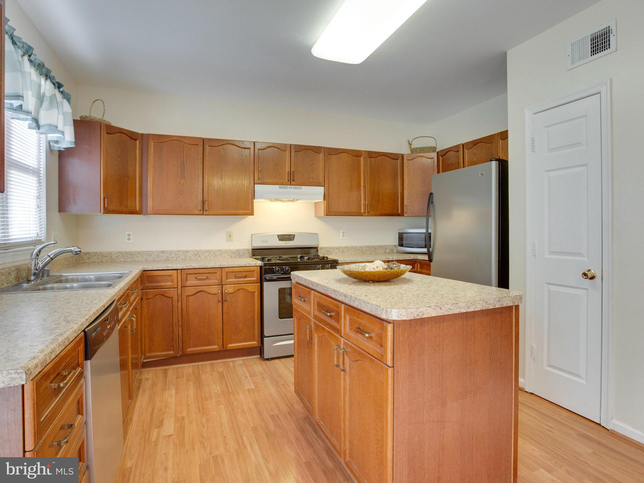 POTOMAC LAKES - Residential