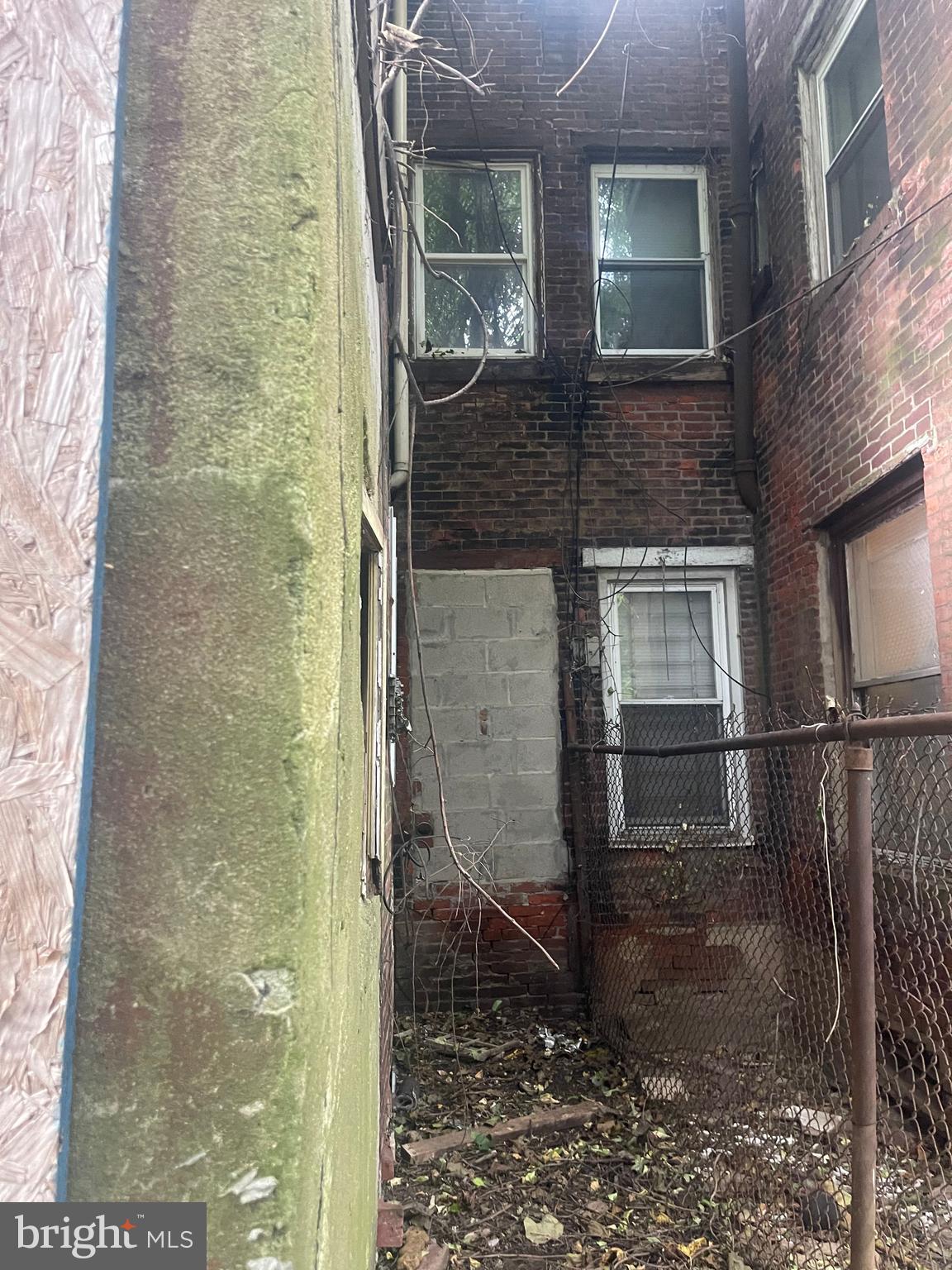 MANTUA - Residential