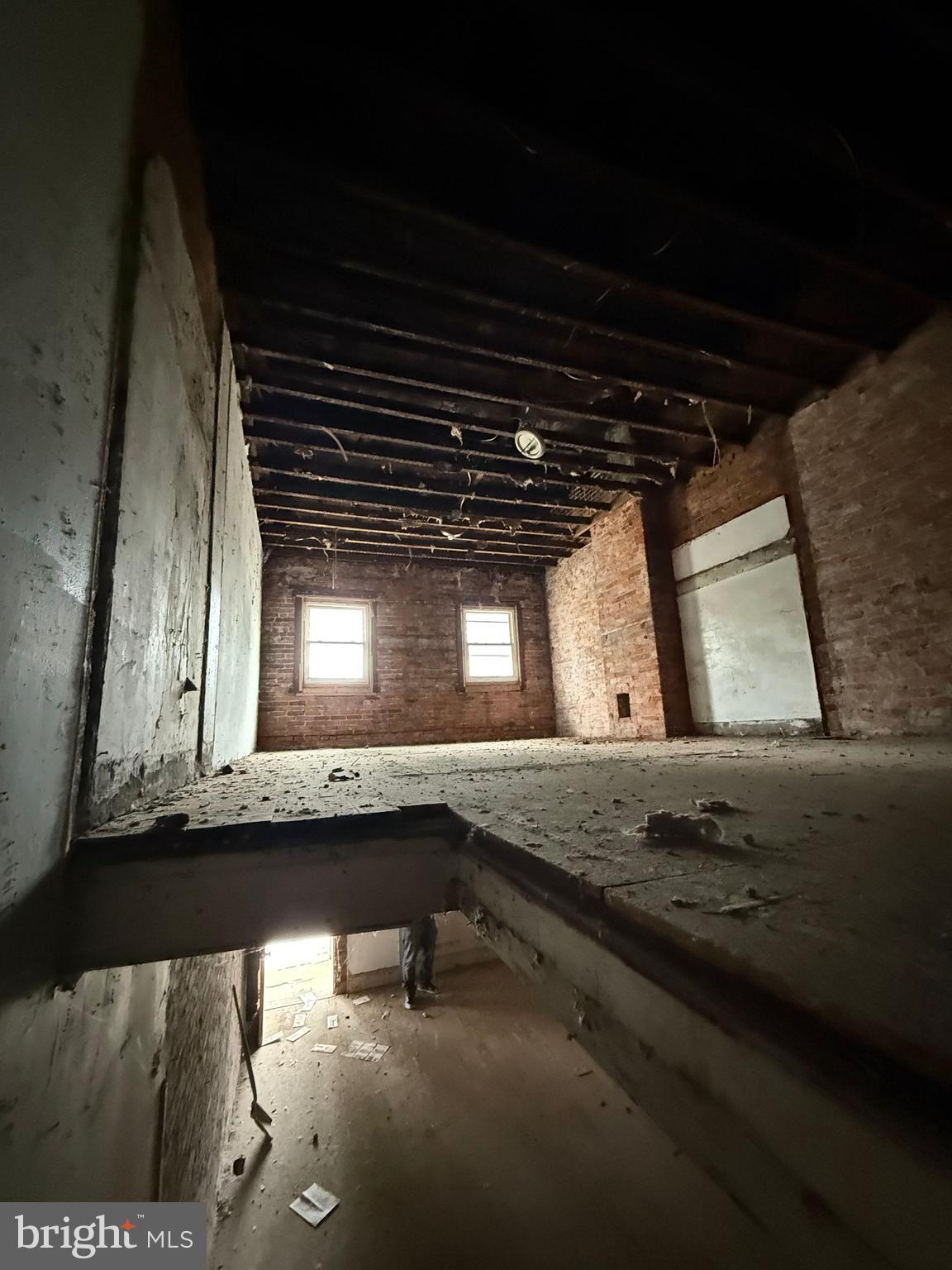 MANTUA - Residential